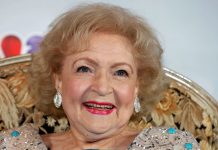 Betty White sufrió derrame cerebral seis días antes de su muerte, revela documento