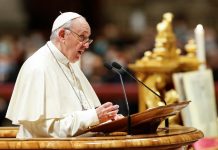 Cardenal y arzobispo cercanos al papa Francisco dan positivo a covid-19