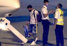 Messi regresa a París tras dar negativo a prueba de covid-19