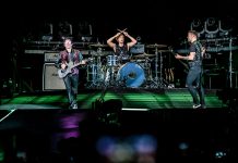 MUSE VUELVE A SU SONIDO PESADO EN EL TEMA “WON’T STAND DOWN”