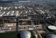 AMLO agradece a Shell tras compra de refinería Deer Park en EU; “nunca se agandallaron”