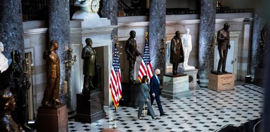La Sala de las Estatuas, el simbólico lugar elegido por Biden para conmemorar asalto al Capitolio