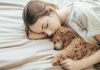 ¿Duermes con tu mascota? Descubre cómo eso puede afectarte a ti (y a tu mascota)