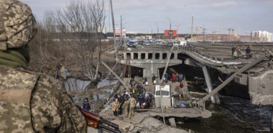 Ucrania denuncia ataque aéreo ruso contra hospital infantil en Mariúpol