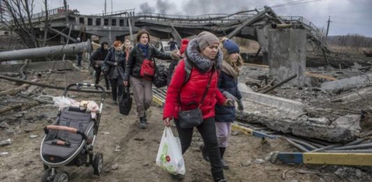 Putin pide a Ucrania dejar de combatir mientras intensifica bombardeos