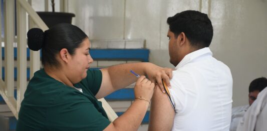 La UAS y el IMSS Refuerzan la Salud estudiantil con Campaña de Vacunación 2025