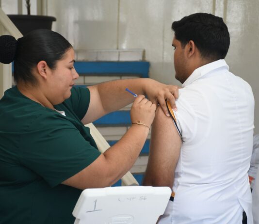 La UAS y el IMSS Refuerzan la Salud estudiantil con Campaña de Vacunación 2025