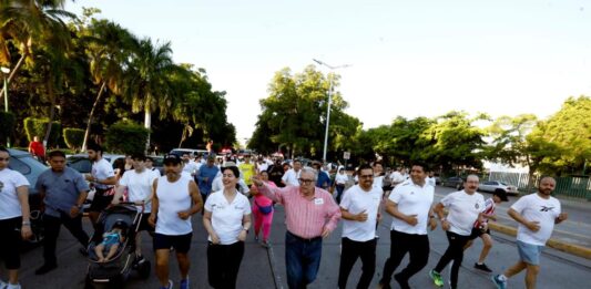 Gobernador Rocha encabeza el arranque de la Carrera de la Salud 2025 “Corre y Apoya”