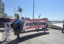Marchan por Carlos Emilio y por todos los desaparecidos en Mazatlán