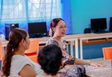 «La Memoria Florece»: Taller de Escritura Creativa inspira a residentes de la Francisco Villa