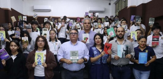 Llega el Programa Libros Libres a la Preparatoria Dr. Salvador Allende para fortalecer el hábito de la lectura entre la comunidad universitaria