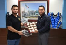 Entrega de equipo para deportistas y entrenadores fortalece el deporte universitario en la Unidad Regional Sur