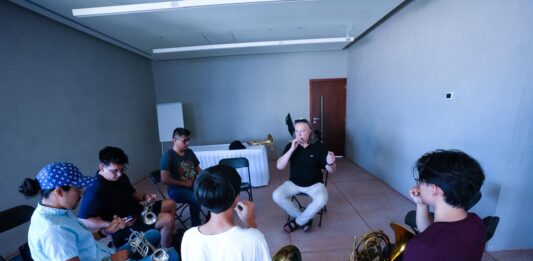 Mañana de técnica, arte y reflexión musical con Dariusz Mikulski en el Museo Casa del Marino