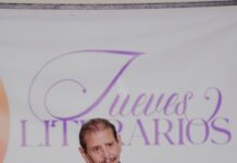 “Reciclando Amores»: Julio Villegas cautiva con cuentos de la vida real