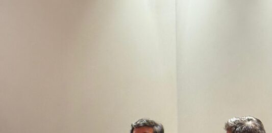 Vicente Alfonso presenta La noche de las reinas en el Museo Casa del Marino