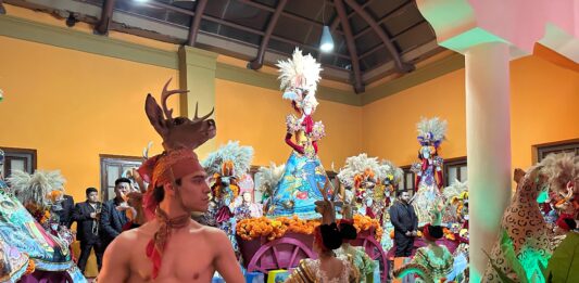 Inauguran la exposición “Raíces y Tradiciones de México” en honor al Día de Muertos