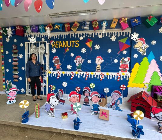 Celebran espíritu navideño con temática de Snoopy en la Primaria Sebastián Lerdo de Tejada
