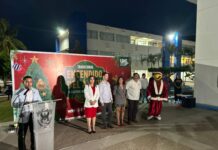 UAS Zona Sur enciende el espíritu navideño con tradicional iluminación del árbol