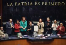 Ernestina Godoy rinde protesta como nueva titular de la FGR