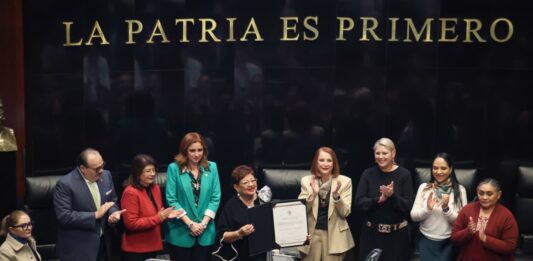 Ernestina Godoy rinde protesta como nueva titular de la FGR