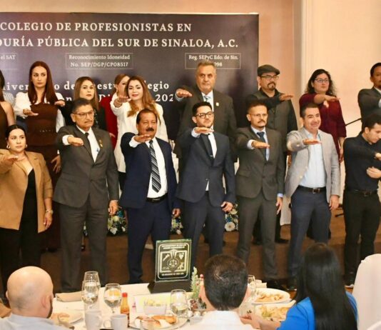 Guillermo Hernández Lizárraga asume la presidencia del Colegio de Contadores del Sur de Sinaloa