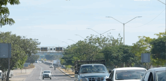 Tragedia y Choques por Topes Frente a la Comunidad El Castillo, al Sur de Mazatlán