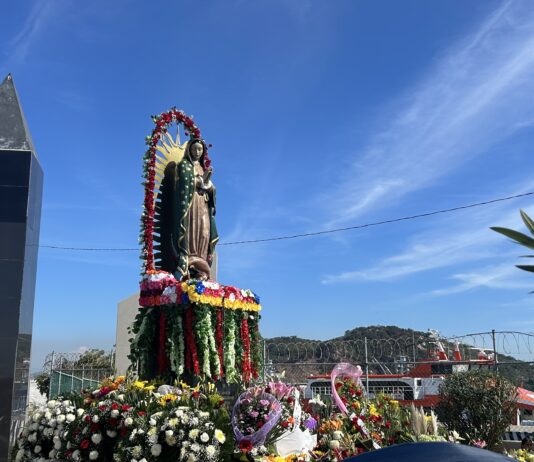 La Virgen de La Puntilla reúne a cientos de creyentes este 12 de diciembre