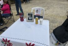 Realizan “La Silla Vacía” en honor a personas desaparecidas en la Plazuela Zaragoza