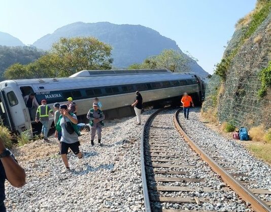 Descarrilamiento del Tren Interoceánico en Oaxaca deja 13 muertos