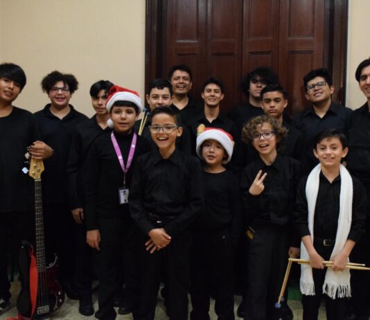 Navidades ¡Con Sabor! Ilumina Casa Haas con ritmos, magia y marimbas