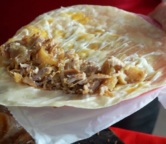 “La Jefa”, las Mejores Carnitas, Chicharrones, Quesadillas Gigantes y hasta ¡Chamorro!