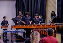 Alumnos de percusiones exponen su talento en clase abierta