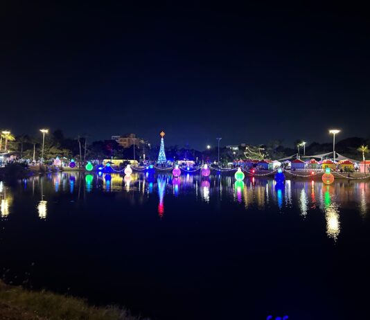 Encienden la magia navideña en el Parque Central