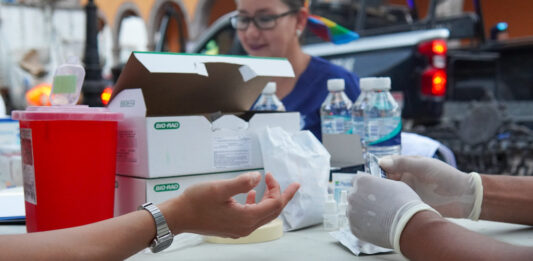 Tras el repunte en la incidencia de VIH, es necesario hacer conciencia en el tratamiento y también en la no discriminación de las y los pacientes