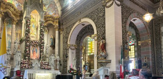 Celebran con fe el Día de la Virgen de Guadalupe en la Catedral de Mazatlán