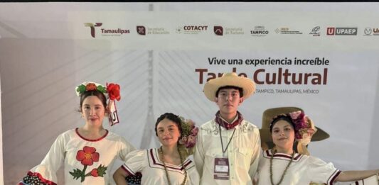 Estudiantes de preparatoria de El Rosario destacan en competencias académicas nacionales y estatales.