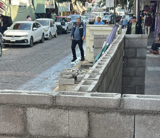 Obra frente al Mercado Pino Suárez cumple normas de CFE e INAH