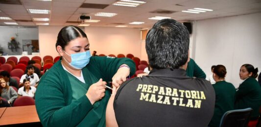 Promoviendo la prevención para la salud, la UAS Inaugura jornada de vacunación en las preparatorias