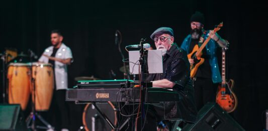 “Motown Magic” conquista el mediodía con lleno total en el Teatro Ángela Peralta