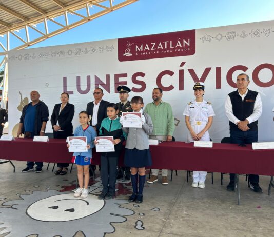 El programa Lunes Cívico llega a la Escuela Primaria “Emiliano Zapata”