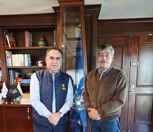 Para fortalecer y estrechar lazos entre instituciones, se reúnen el Rector Jesús Madueña y el titular de la CEDH, Óscar Loza Ochoa