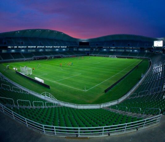 Mazatlán Tendrá su Equipo de Fútbol, Afirma el Gobernador Rocha Moya