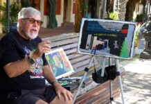 Daniel con la Venta de sus Acuarelas Ayuda a Niños y Adultos, Algunos Comerciantes Ambulantes