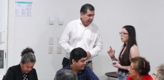 Partidos de Oposición No Cumplen con su Papel, Solo Hacen “Politiquería”, Dice Armando Zamora, Activista Social