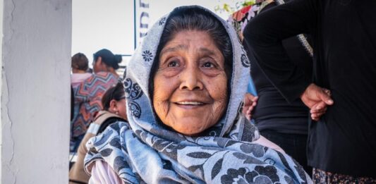 Gobierno de Sinaloa acompaña y protege a familias serranas de Ahome ante la temporada invernal