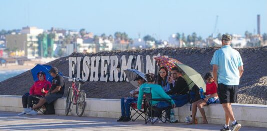 Este Domingo Una Historia de 128 Años del Desfile de Carnaval; Muchos ya Apartan sus Lugares en el Hermoso Malecón