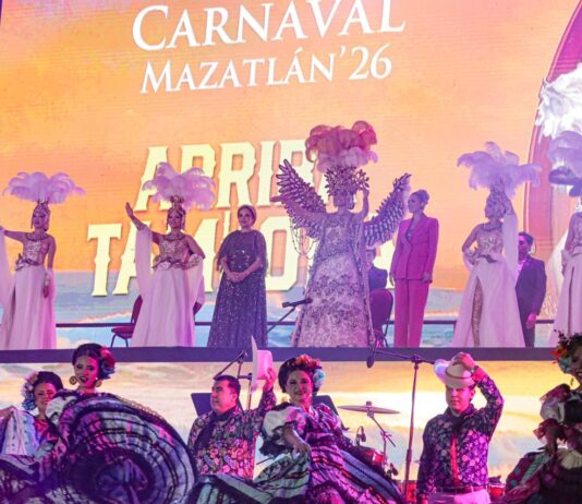 “Que suenen los Papaquis! Anahí l es coronada como Reina del Carnaval de Mazatlán 2026