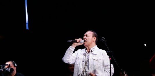 El hijo pródigo volvió a casa: Julio Preciado hizo vibrar Olas Altas en este lunes de Carnaval