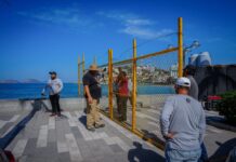 Instalan las rejas en la zona carnavalera de Olas Altas