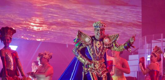 Mazatlecos reafirman su vocación festiva en la coronación de Javier I, Rey de la Alegría del Carnaval 2026